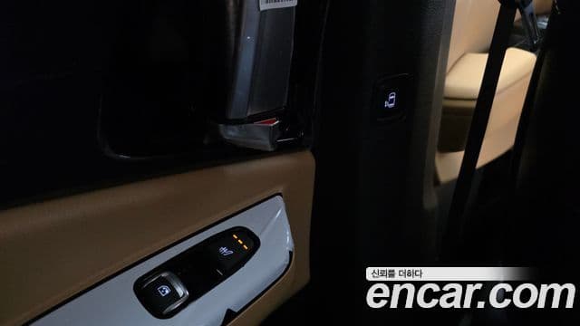 Kia Carnival 2022 — Фото 18/20