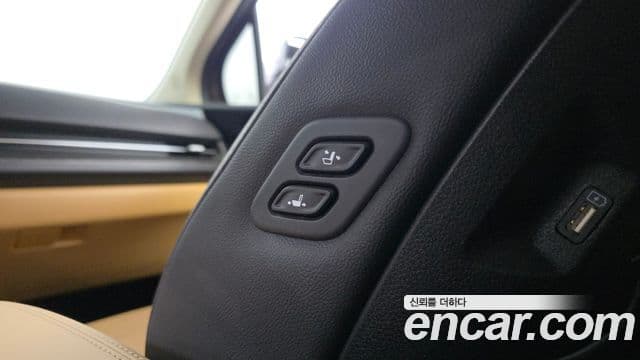 Kia Carnival 2022 — Фото 19/20
