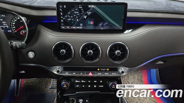 Kia Stinger 2021 — ფოტო 14/20