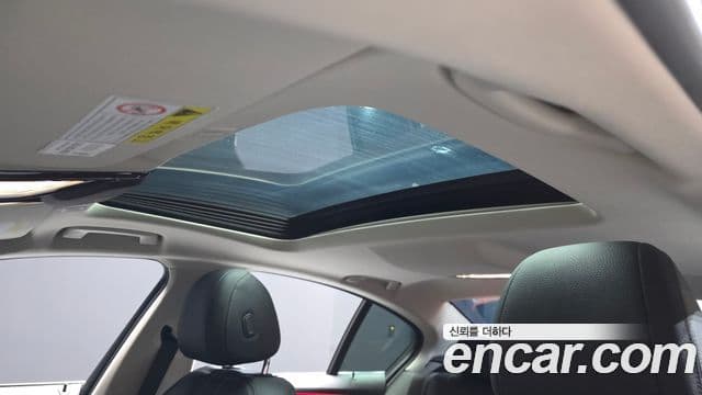 BMW 5 Series 2018 — ფოტო 19/20