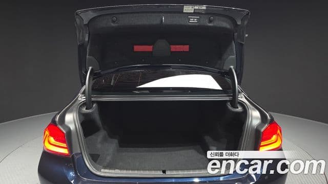BMW 5 Series 2018 — Şəkil 20/20