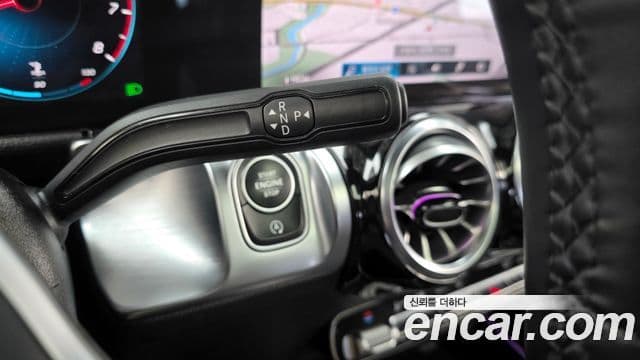Mercedes-Benz GLB-Class 2021 — Photo 2/20
