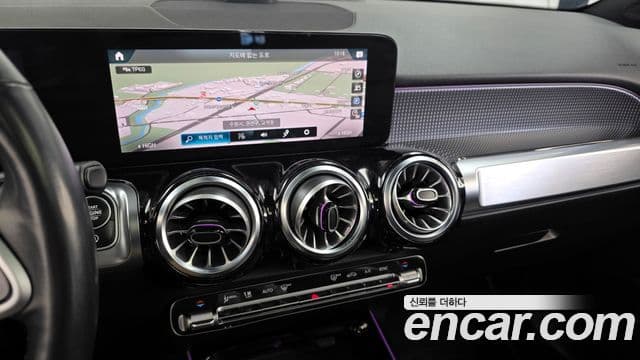 Mercedes-Benz GLB-Class 2021 — Photo 4/20
