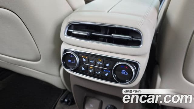 Genesis GV80 2022 — Şəkil 19/20