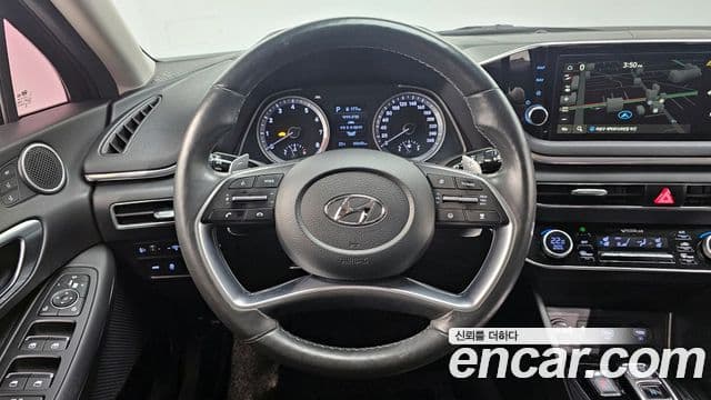 Hyundai Sonata 2020 — ფოტო 13/20