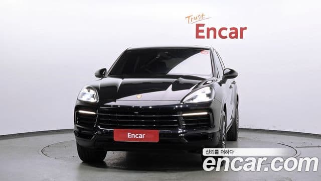 Porsche Cayenne 2021 — Photo 3/20
