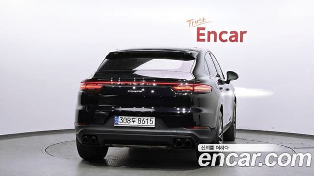 Porsche Cayenne 2021 — Photo 19/20