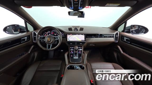 Porsche Cayenne 2021 — Photo 9/20