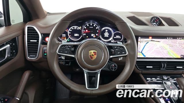 Porsche Cayenne 2021 — Photo 4/20