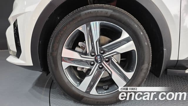 Kia Sorento 2021 — ფოტო 5/20