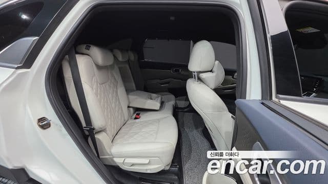 Kia Sorento 2021 — ფოტო 19/20