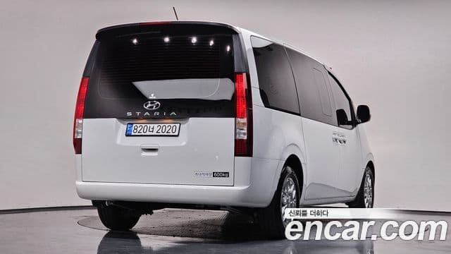 Hyundai Staria 2023 — фото 2 из 20