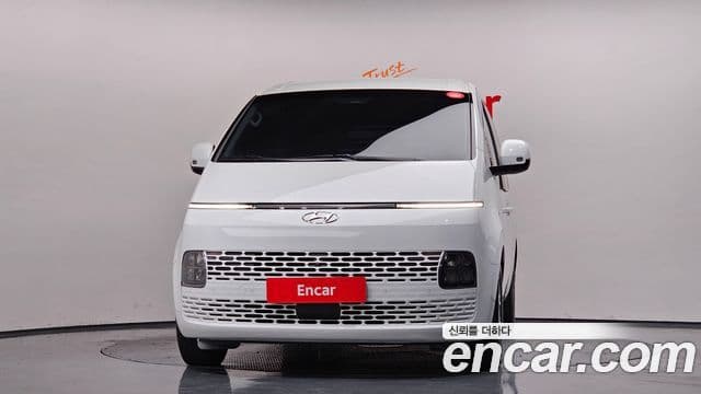 Hyundai Staria 2023 — Фото 3/20