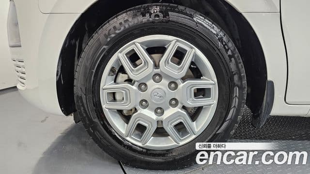 Hyundai Staria 2023 — ფოტო 5/20
