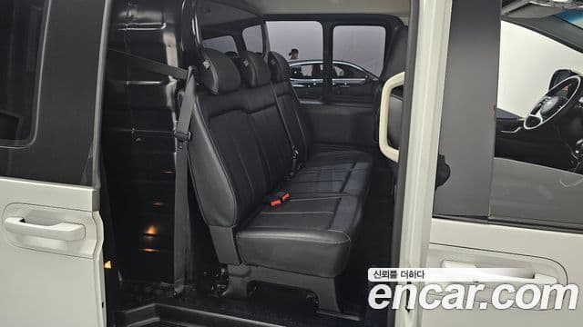 Hyundai Staria 2023 — ფოტო 12/20