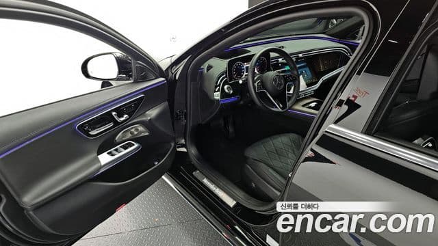 Mercedes-Benz E-Class 2024 — фото 11 из 20