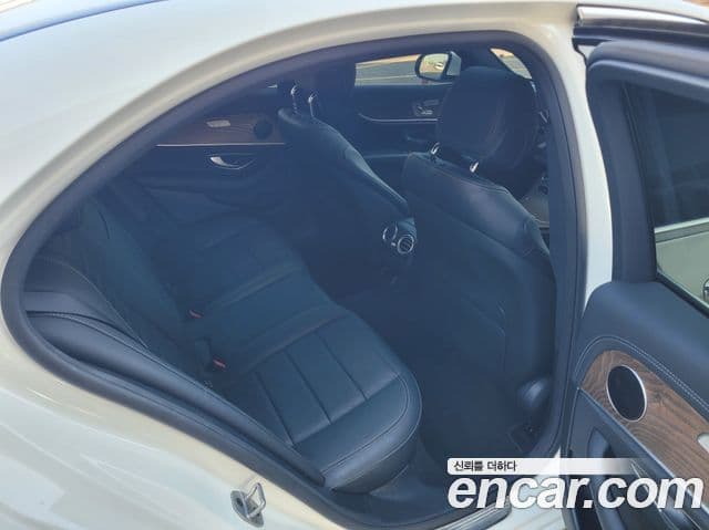 Mercedes-Benz E-Class 2022 — Şəkil 5/20