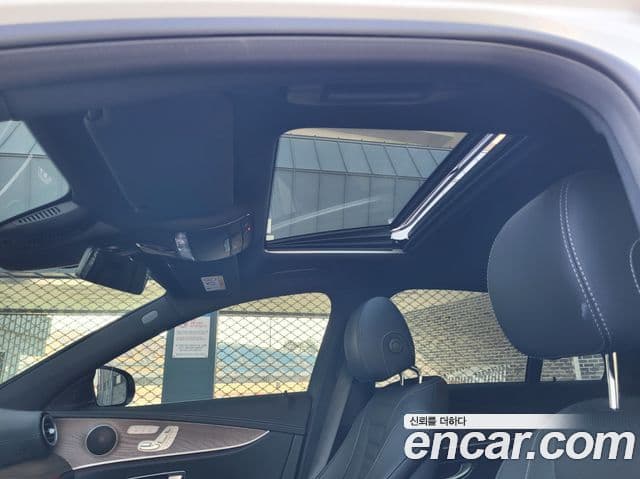 Mercedes-Benz E-Class 2022 — Şəkil 11/20