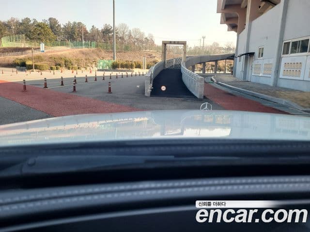 Mercedes-Benz E-Class 2022 — Şəkil 2/20