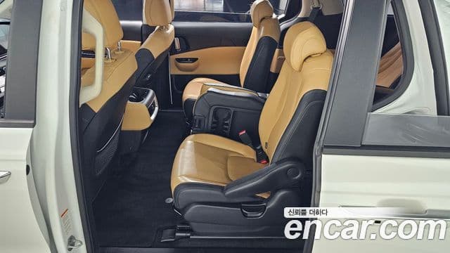 Kia Carnival 2021 — Şəkil 12/20