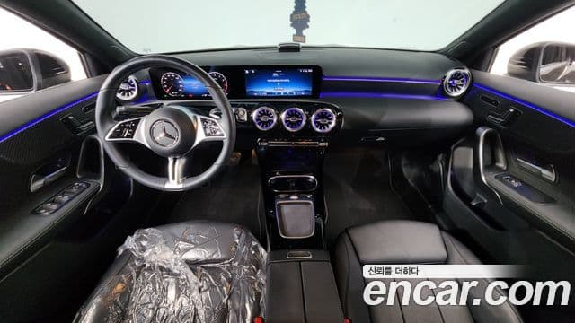 Mercedes-Benz A-Class 2024 — Şəkil 17/20
