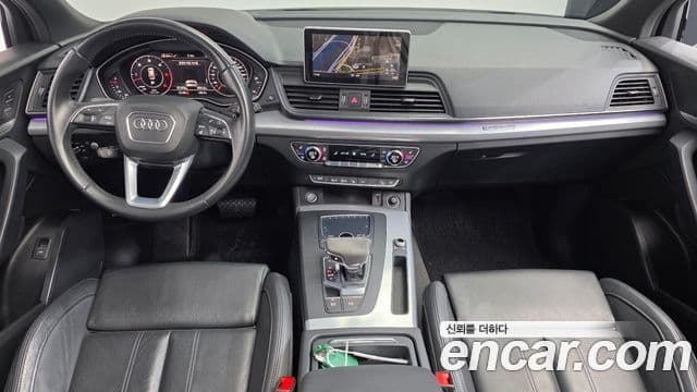 Audi Q5 2020 — ფოტო 9/20
