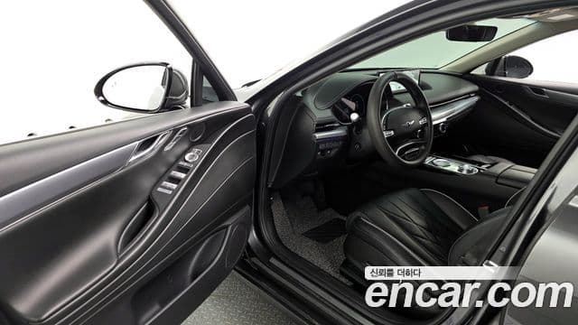 Genesis Electrified G80 2021 — Şəkil 11/20