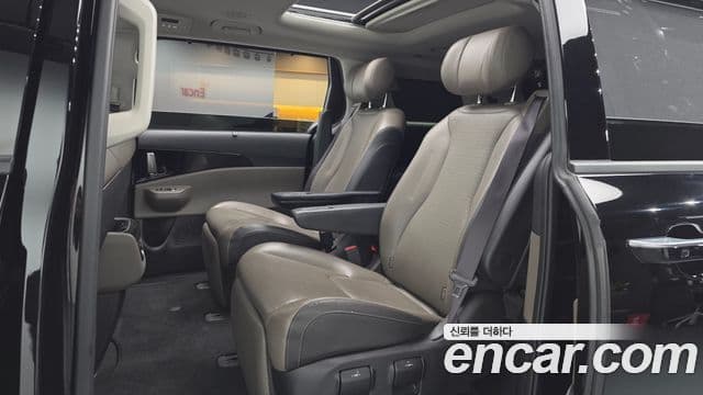 Kia Carnival 2024 — Фото 12/20