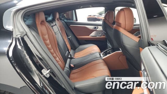 BMW 8 Series 2022 — Şəkil 7/20