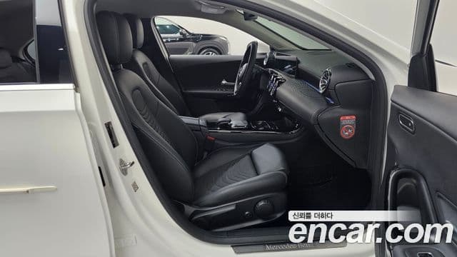 Mercedes-Benz A-Class 2020 — Şəkil 11/20