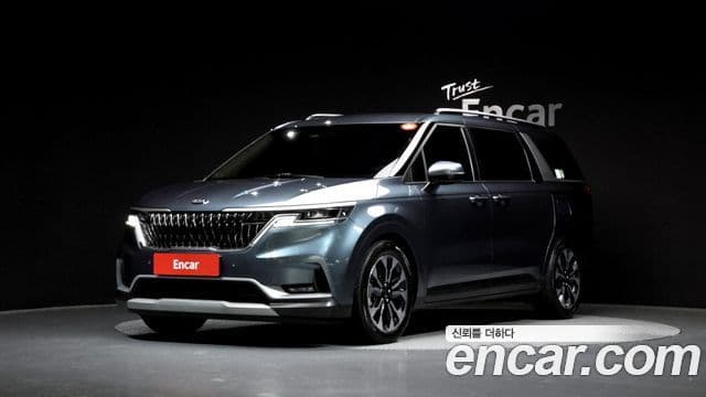 Kia Carnival 2021 — Фото 1/20