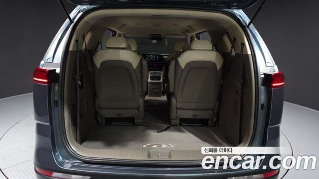 Kia Carnival 2021 — Фото 20/20