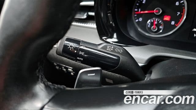 Kia K5 2020 — Şəkil 17/20