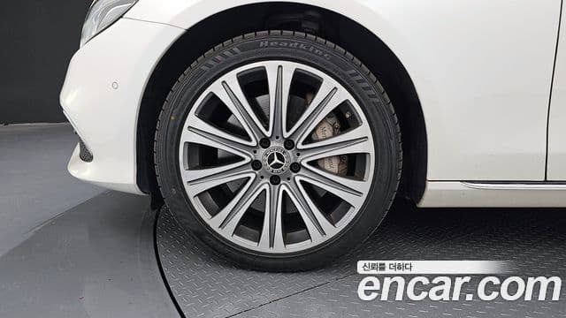 Mercedes-Benz E-Class 2018 — фото 5 из 20