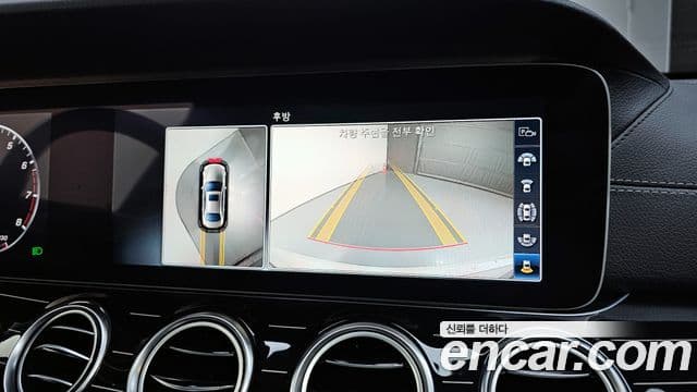 Mercedes-Benz E-Class 2018 — ფოტო 16/20