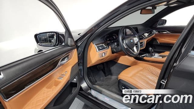 BMW 7 Series 2021 — ფოტო 10/20