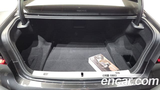 BMW 7 Series 2021 — ფოტო 20/20