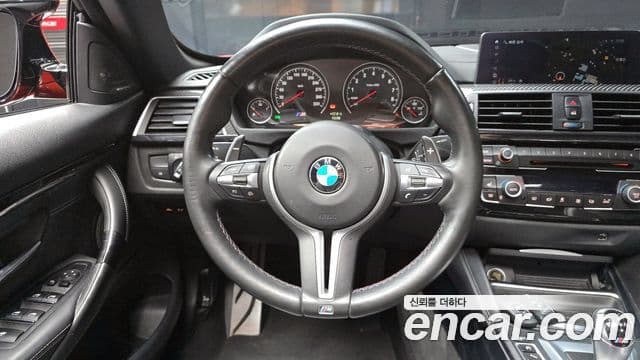 BMW M4 2018 — Şəkil 13/20