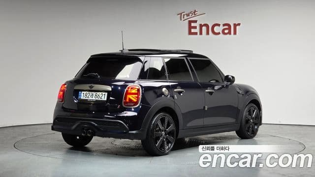 Mini Cooper S 2023 — ფოტო 2/20