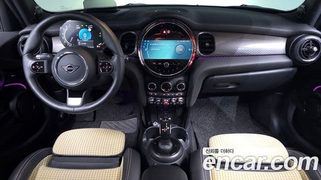 Mini Cooper S 2023 — ფოტო 7/20