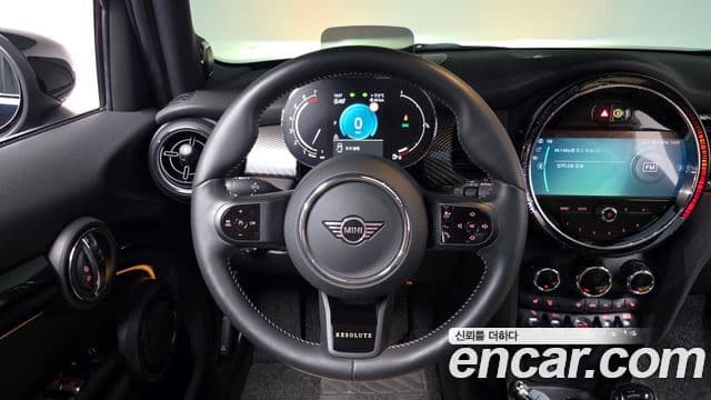 Mini Cooper S 2023 — ფოტო 13/20