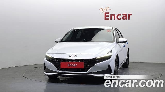 Hyundai The New Avante Hybrid 2022 — ფოტო 2/20