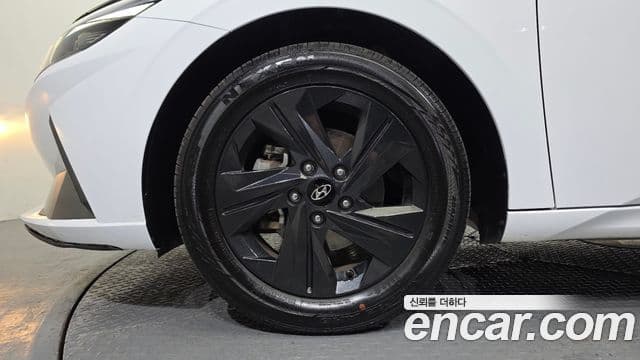 Hyundai The New Avante Hybrid 2022 — ფოტო 18/20