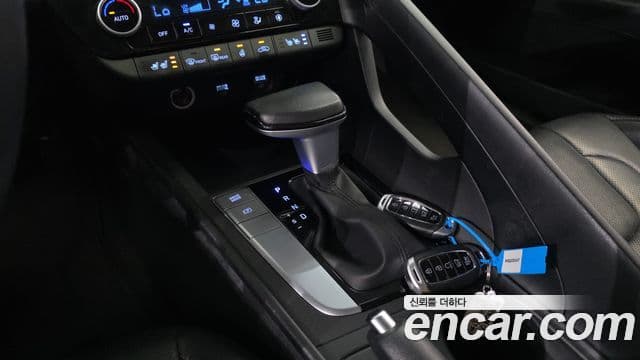 Hyundai The New Avante Hybrid 2022 — ფოტო 1/20