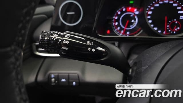 Hyundai The New Avante Hybrid 2022 — ფოტო 14/20