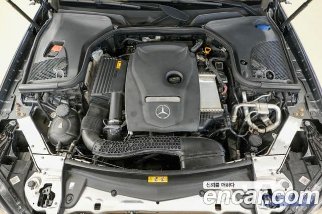 Mercedes-Benz E-Class 2019 — Şəkil 7/20