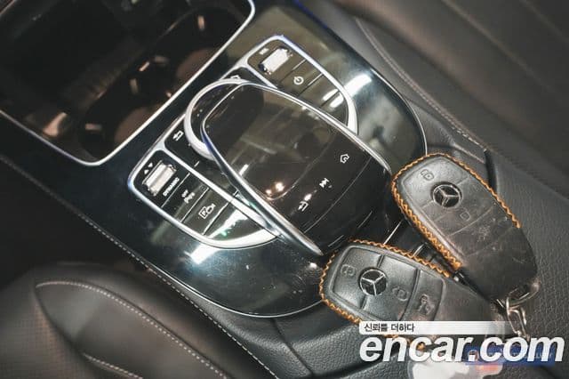 Mercedes-Benz E-Class 2019 — Şəkil 19/20