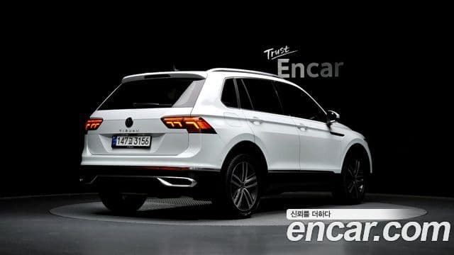 Volkswagen Tiguan 2022 — ფოტო 2/20