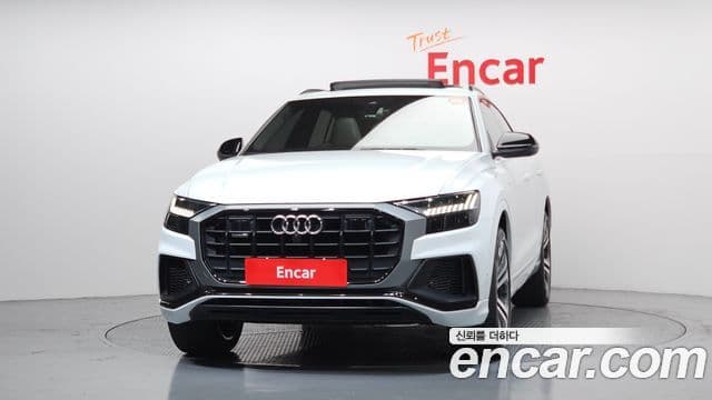Audi Q8 2022 — ფოტო 6/20