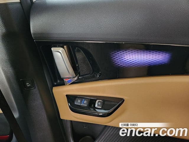 Kia Carnival 2023 — Şəkil 16/20